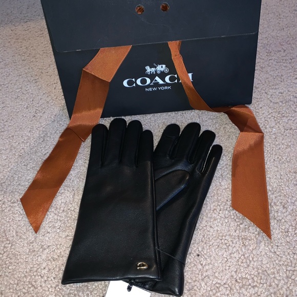 Coach Leather Gloves NWT - Picture 3 of 3